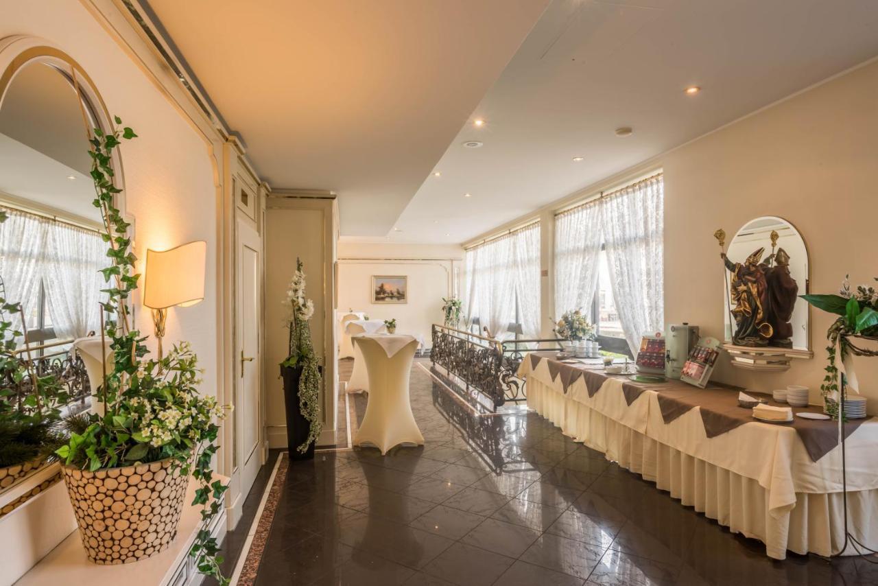 Hotel Am Schlosspark Ismaning Exterior foto