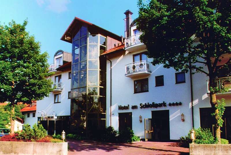 Hotel Am Schlosspark Ismaning Exterior foto